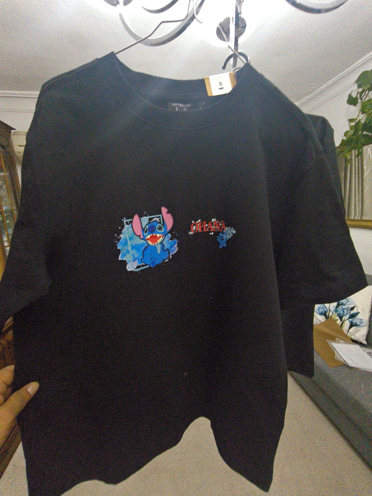 Camiseta negra personalizada Stitch Ohana diseño bolsillo - estampado animación